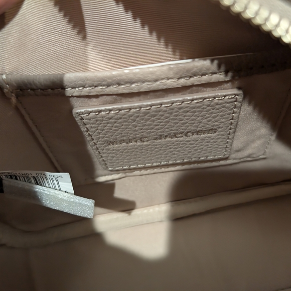Marc Jacobs Taupe Leather Crossbody Bag - Picture 9 of 10